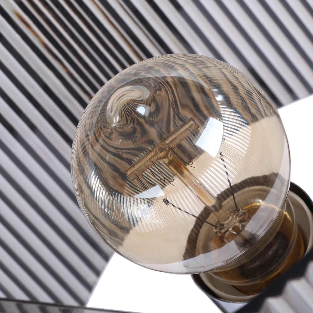 Bulb of Bourgie Style Table Lamp
